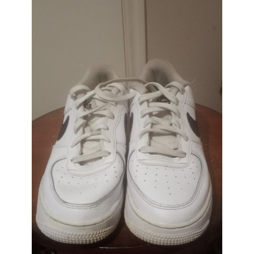 Kid's Size 7y / Women's Size 8.5 Nike Air Force 1 (GS) White Black CT3839-100 - Picture 5 of 13